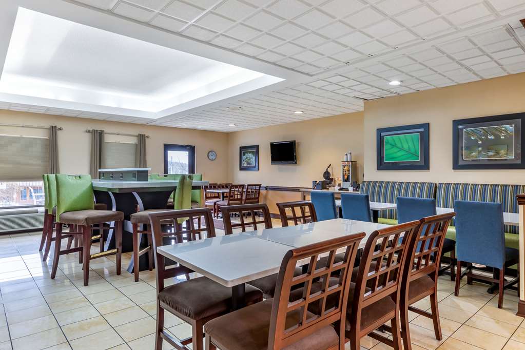 Comfort Inn & Suites Asheboro East - photo 32