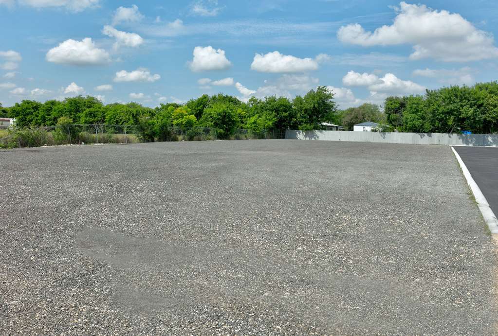 Super 8 by Wyndham New Braunfels I 35 - photo 25