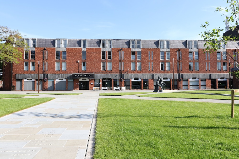 St James Hotel - carbon neutral hotel in Grimsby
