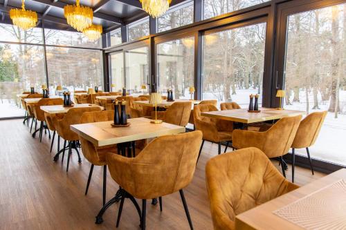 Hotel Legend - carbon neutral hotel in Paernu