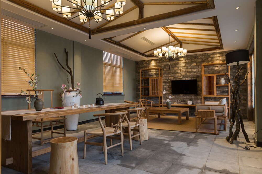 Tangquan Seclusion Scenery Hotel — 4-Star Luxury Hotel in Nanjing, People's Republic of China