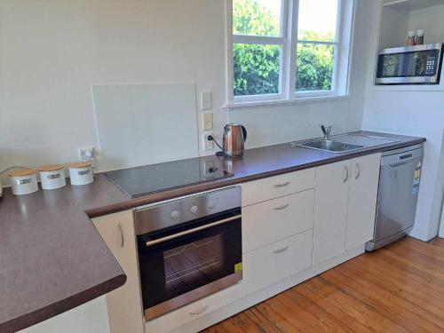3bdrm plus Sleepot Home — 4-Star Luxury Hotel in Nelson, New Zealand
