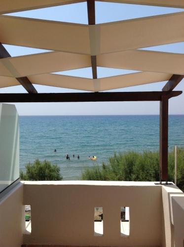 Eva Rooms — hotel in Makrygialos