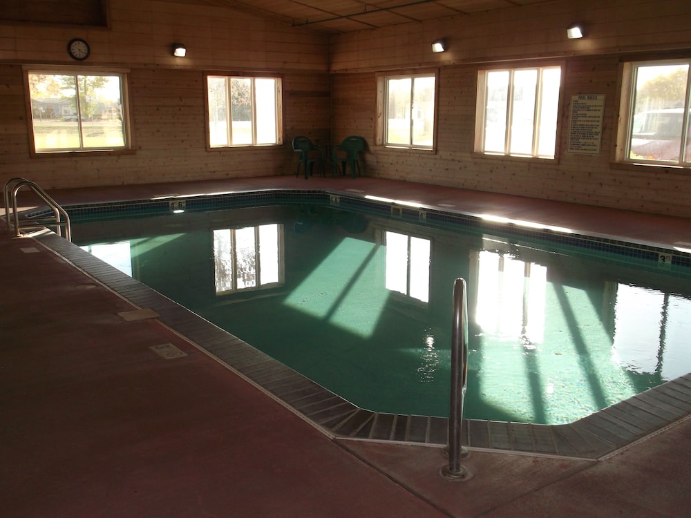 De Smet Super Deluxe Inn and Suites - photo 22