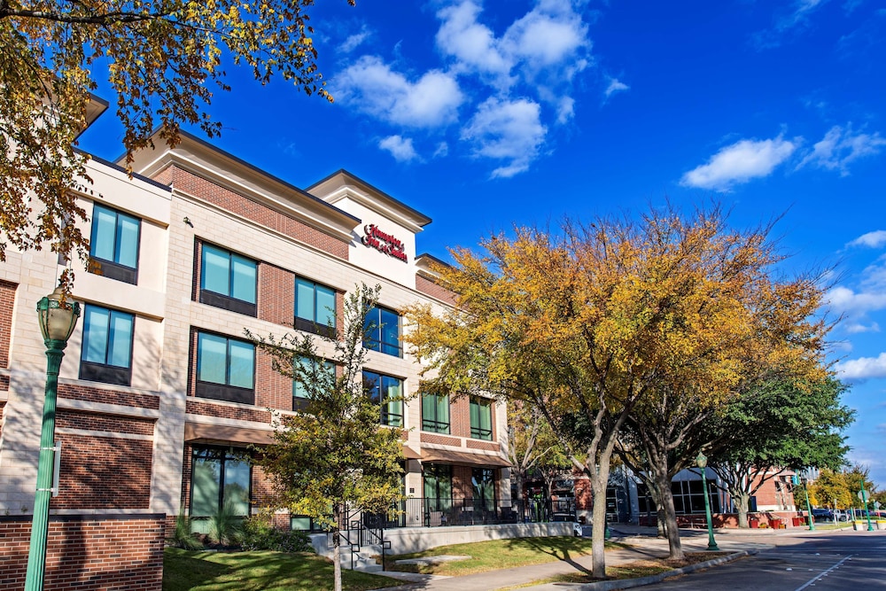Hampton Inn & Suites Keller Town Center - photo 32