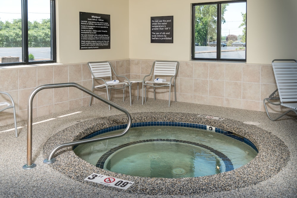 Hampton Inn Fall River Westport - photo 40