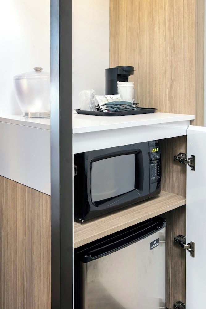 SpringHill Suites by Marriott Miami Doral - photo 5