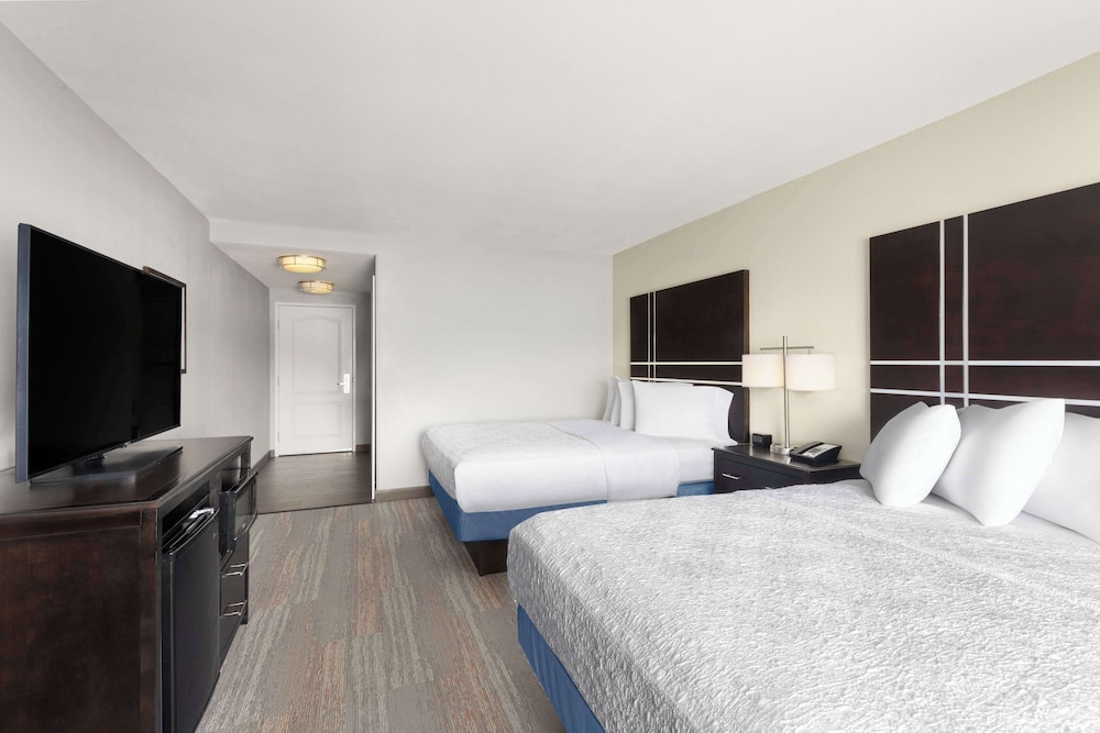 Hampton Inn & Suites Douglas - photo 15