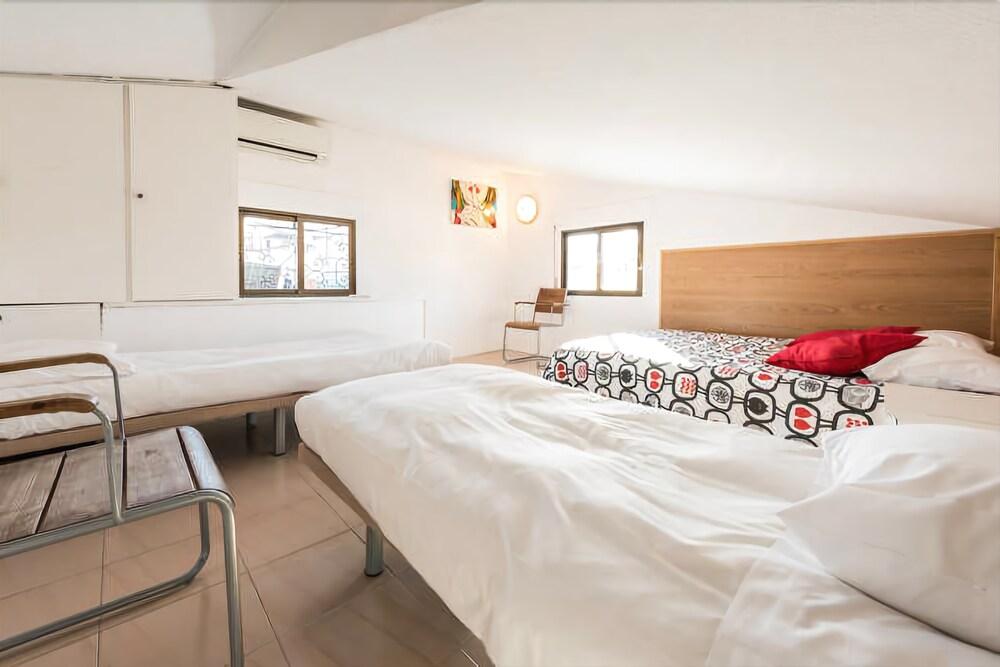 Aparsol Apartments Madrid hotel