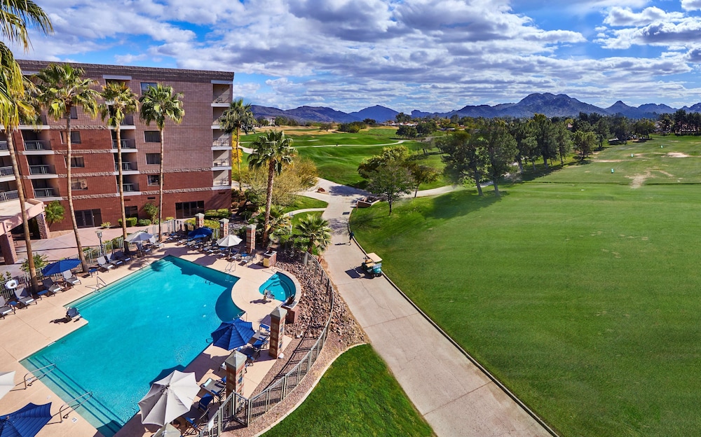 Embassy Suites by Hilton Phoenix Scottsdale - photo 2