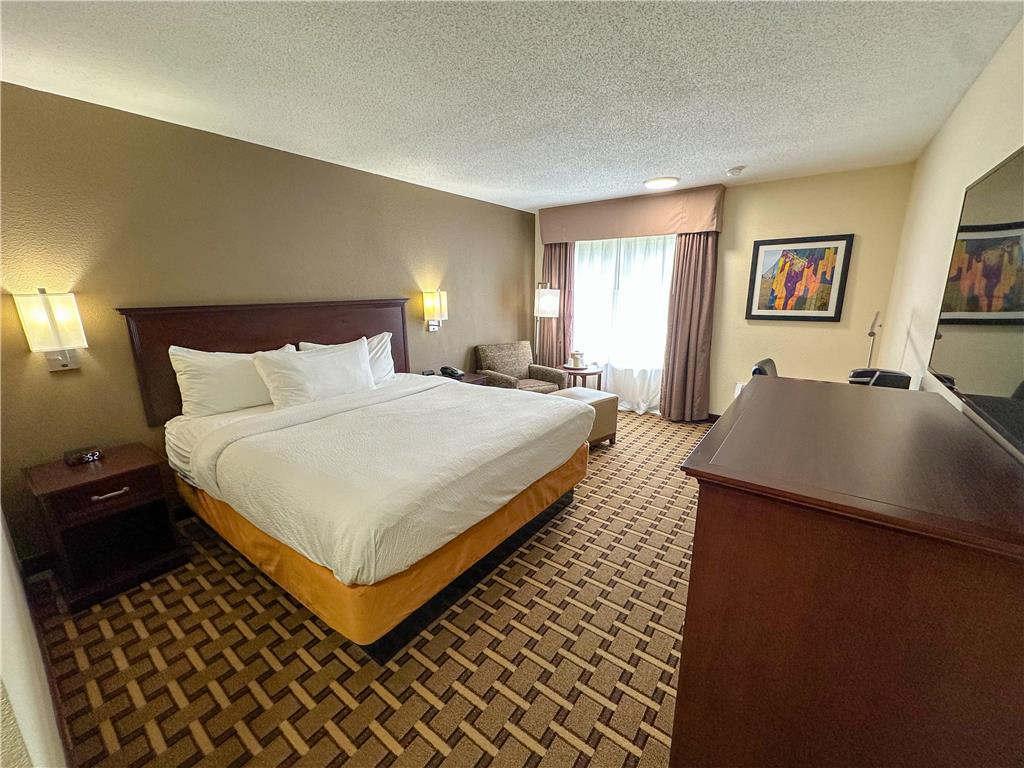 Sonesta Essential Hotels Overland Park - photo 11
