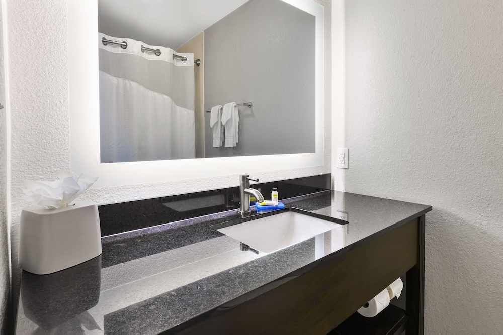 Holiday Inn Express Chillicothe East by IHG - photo 19