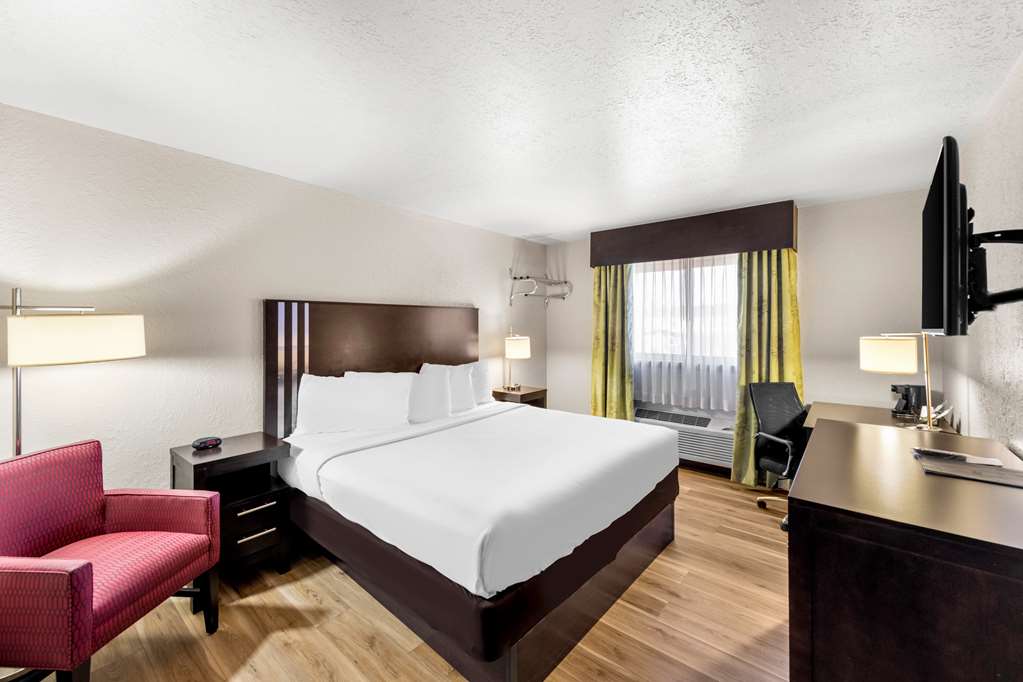 Americas Best Value Inn Marquette - photo 9