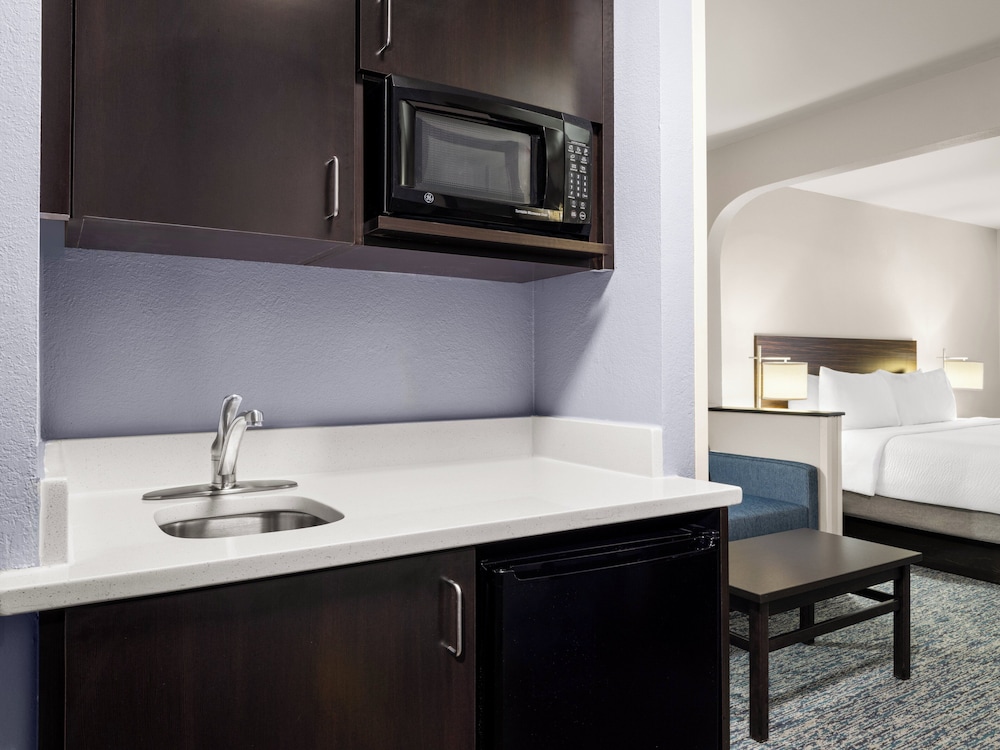 Garner Hotel Topeka West by IHG - photo 19