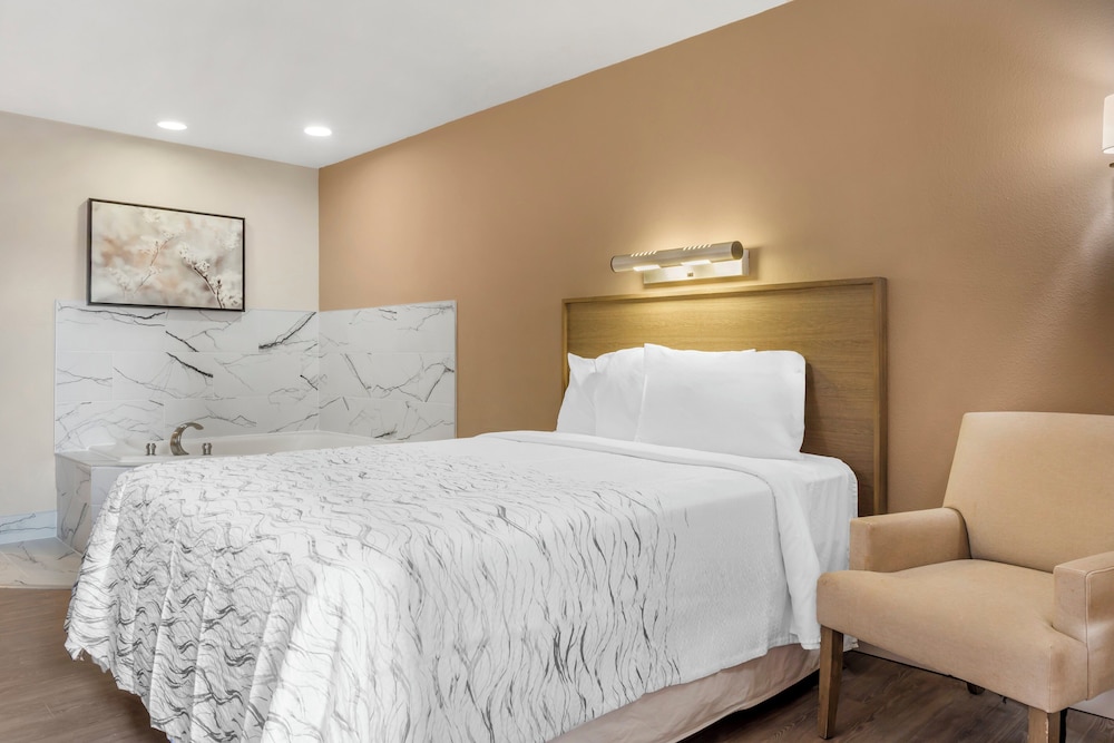 Red Roof Inn Bowling Green - photo 14