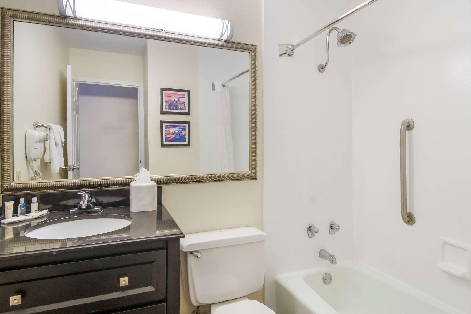 Mainstay Suites Pittsburgh - photo 29