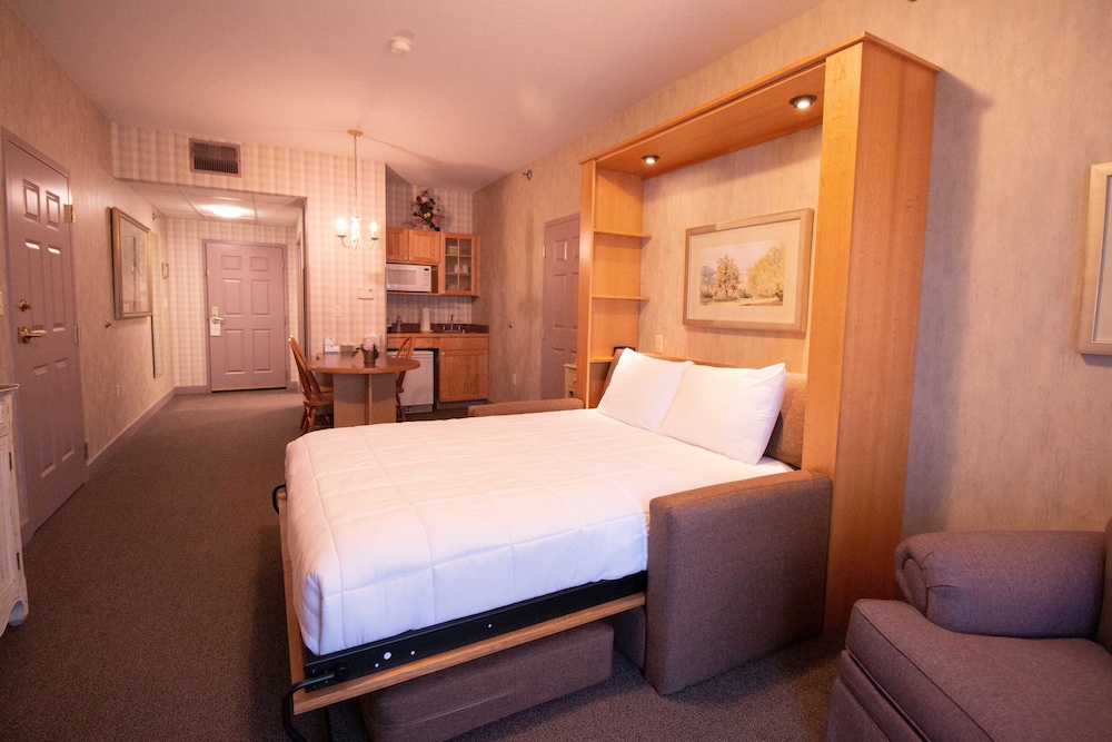 Essenhaus Inn & Conference Center - photo 31