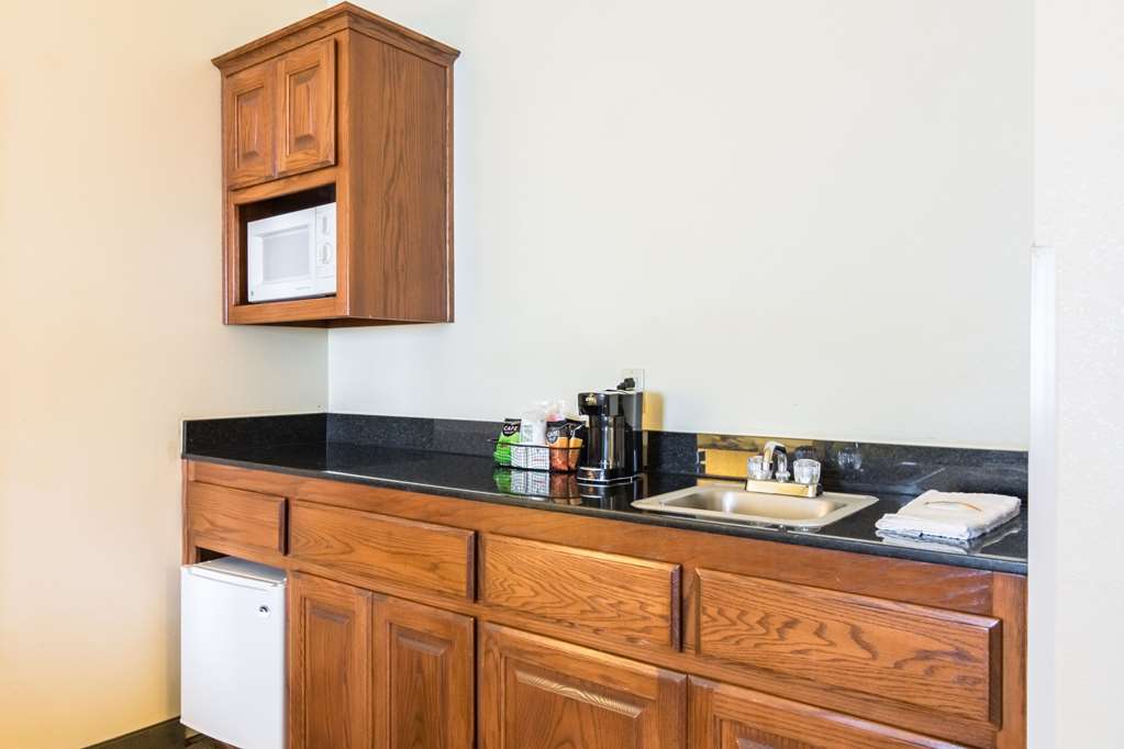 Quality Inn & Suites Alma I 40 - photo 26