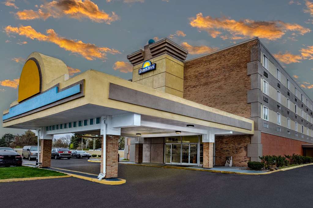 Days Inn by Wyndham Livonia Canton Detroit — hotel in Livonia