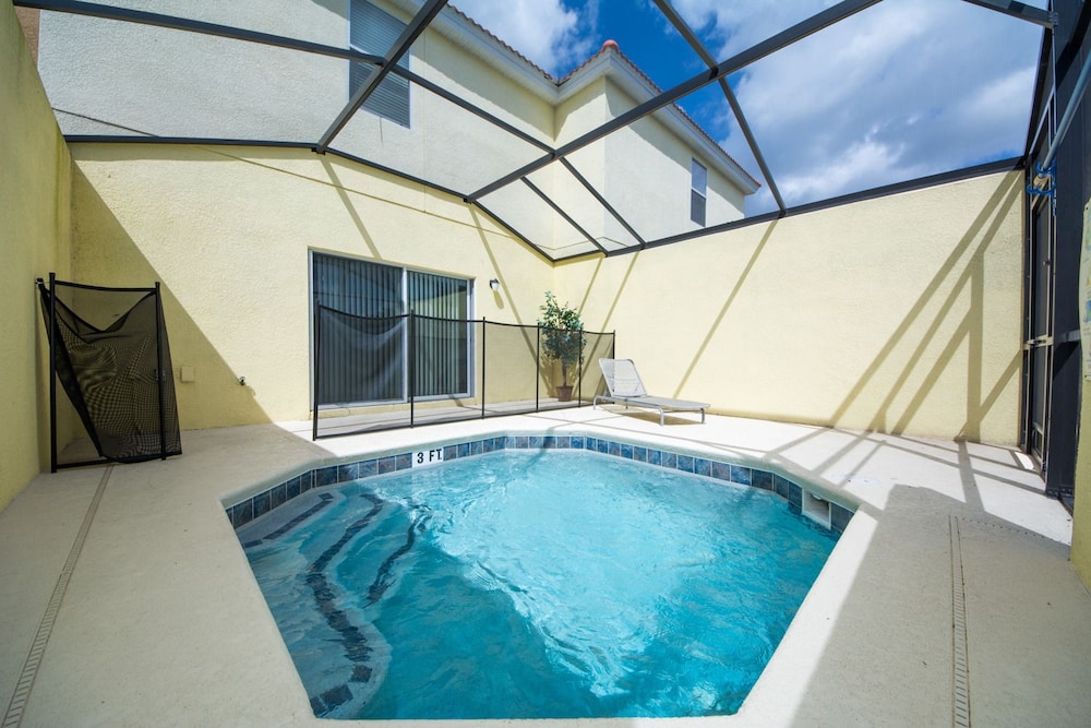 Bella Vida Resort by Home 2U - photo 181