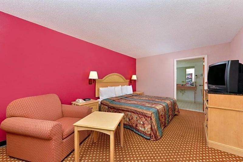 Americas Best Value Inn Valdosta Lake Park - photo 15