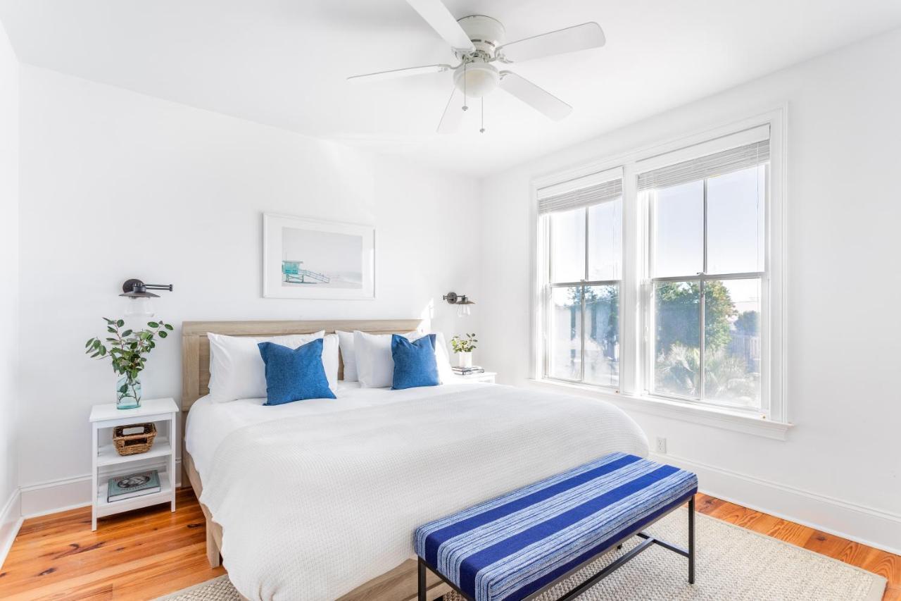 Sea Shell by Avantstay Breezy Beachside Getaway w Rooftop Deck & 6 BRs - photo 15