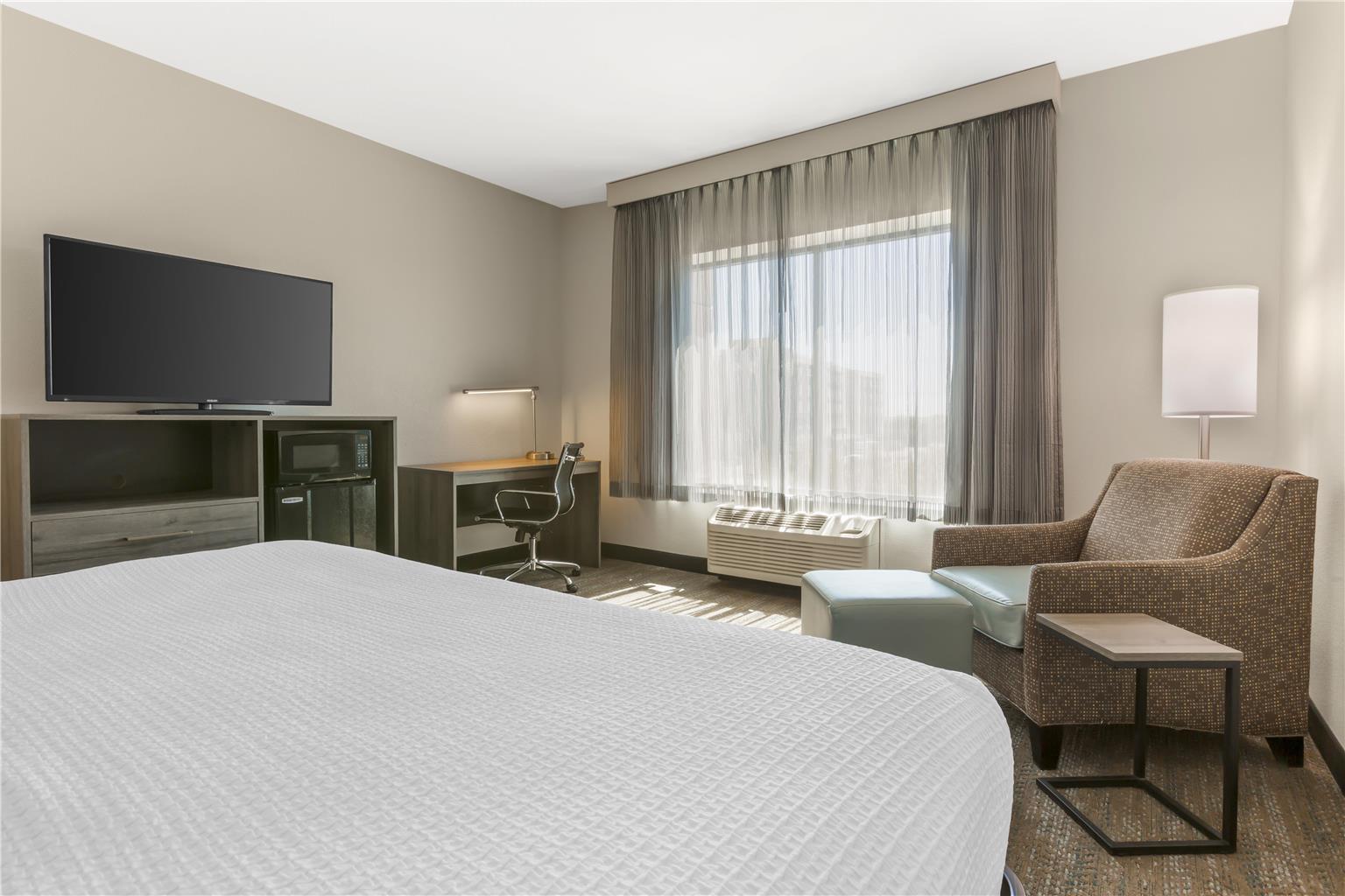 Super 8 by Wyndham Greensboro Coliseum Conv. - photo 48