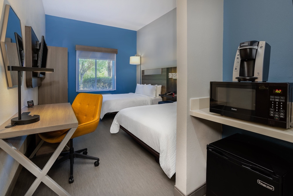 Holiday Inn Express Hotel & Suites New Tampa I 75 by IHG - photo 14