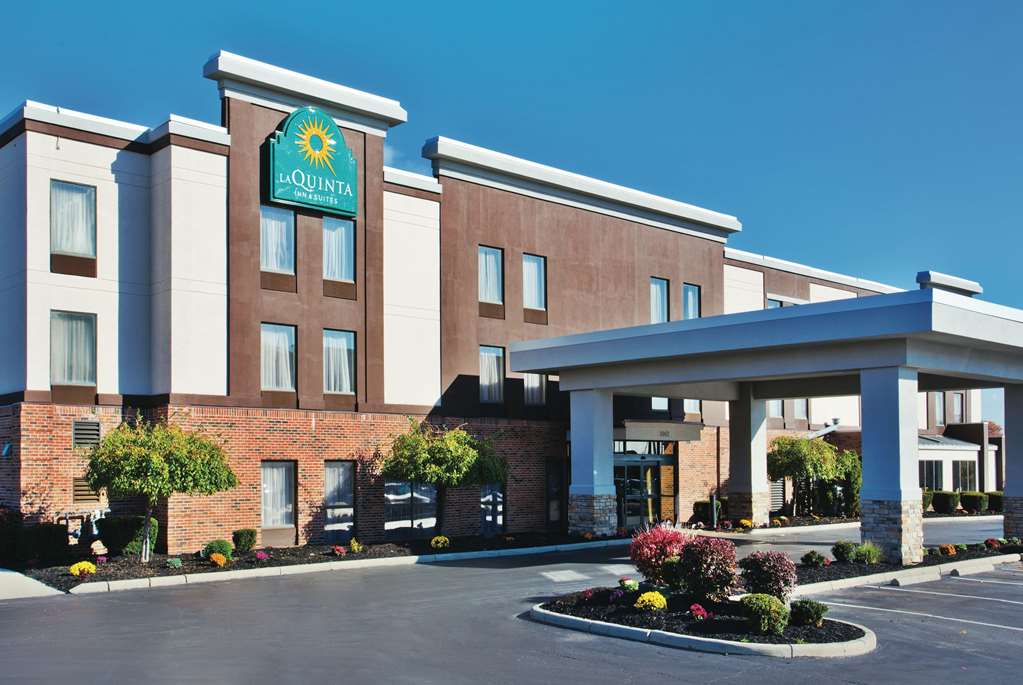 La Quinta Inn & Suites by Wyndham Columbus Grove City - photo 2