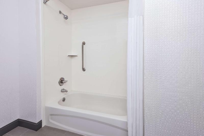Hampton Inn Sedalia - photo 19