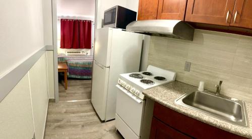 Emerald Best Motel - photo 6