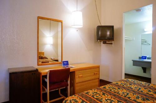 E Z 8 Motel San Jose Ii - photo 9