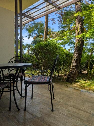 Dreamland Oasis Sea View Studio with Garden