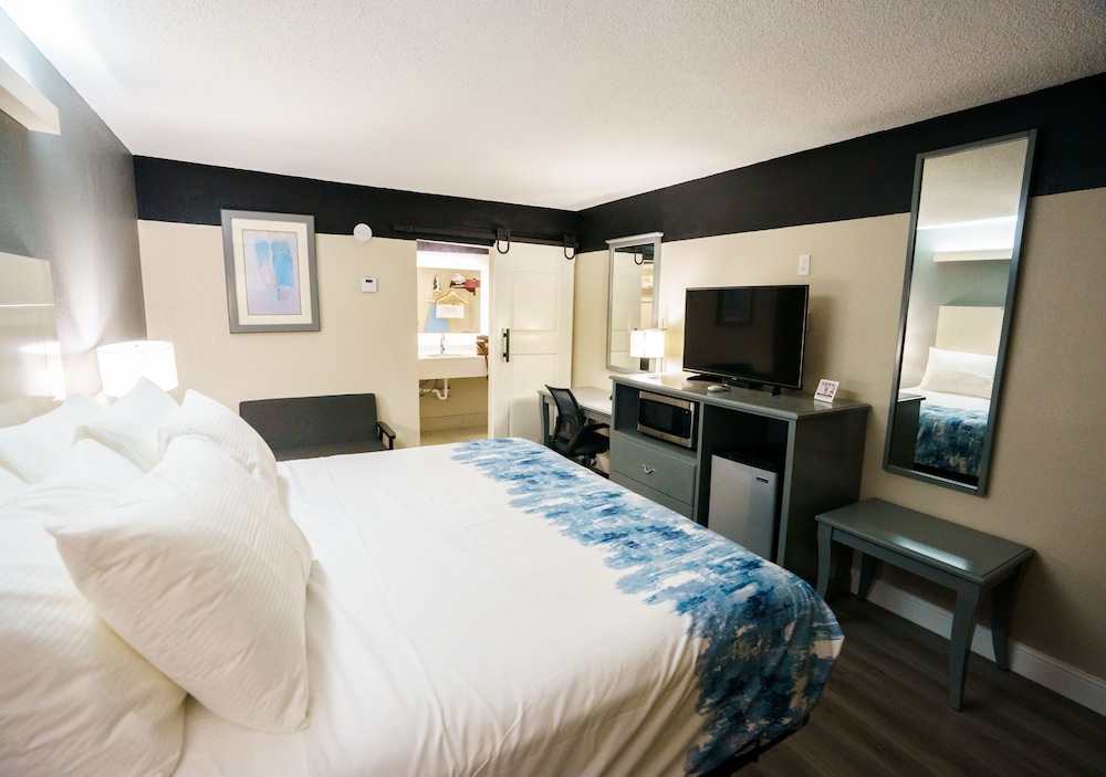 Lx Hotel Powered by ACW Circle - photo 40
