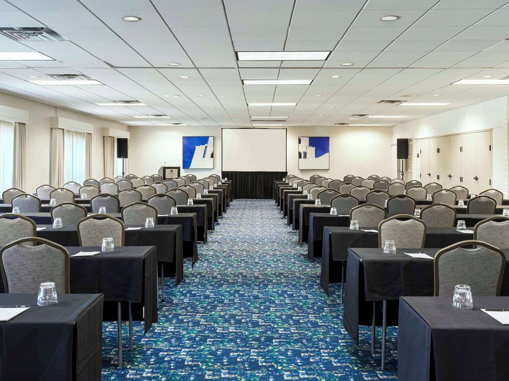 Embassy Suites by Hilton Scottsdale Resort - photo 60