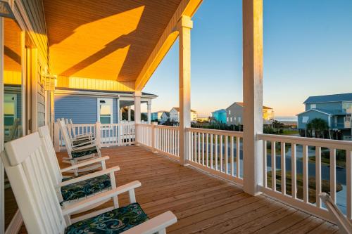 Long Call by Oak Island Accommodations - photo 2