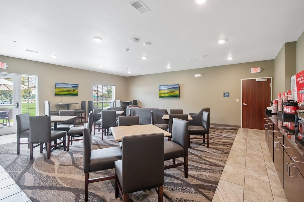 Cobblestone Hotel & Suites Austin - photo 50