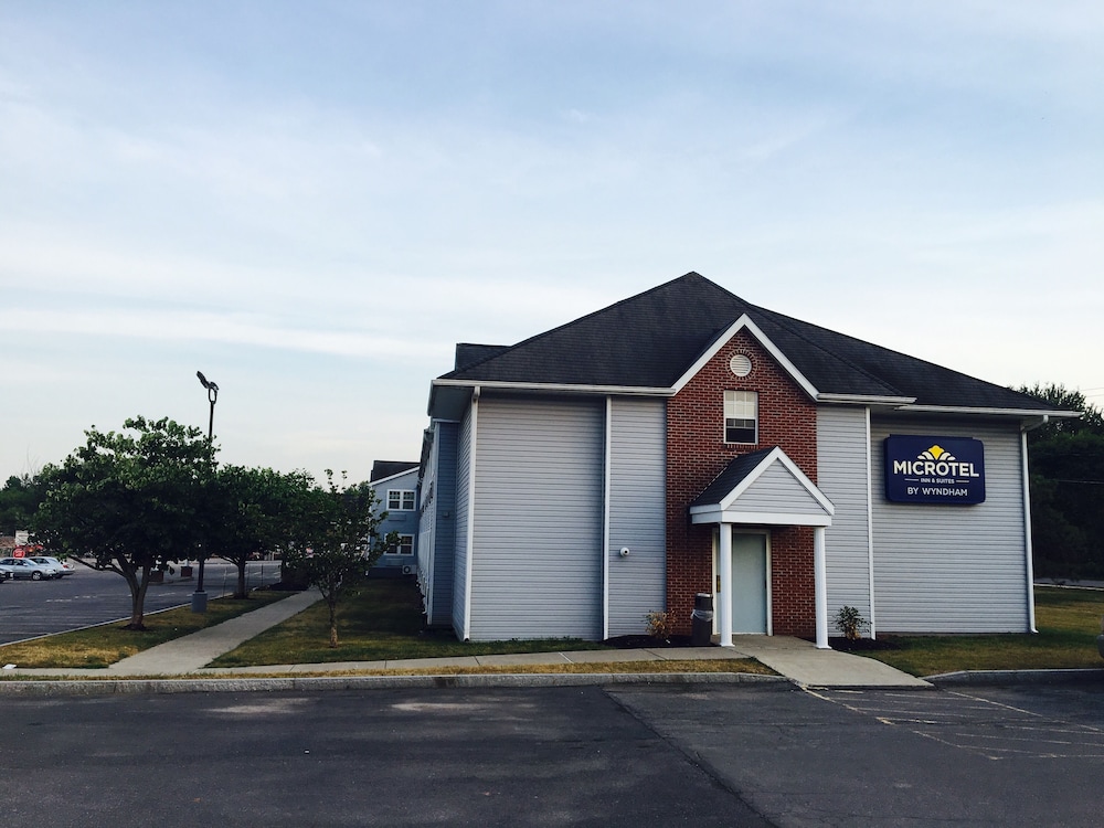 Microtel Inn & Suites by Wyndham Baldwinsville Syracuse - photo 34
