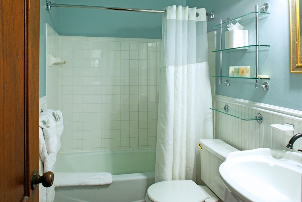 Island City House Hotel - photo 33