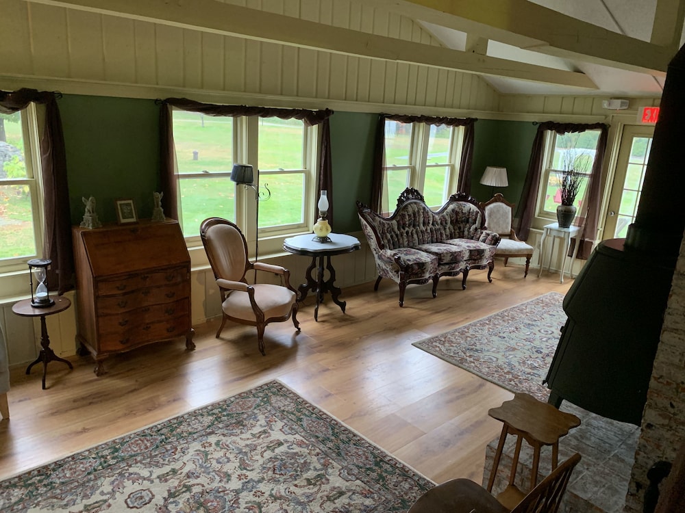 Lovett s Inn and Restaurant - photo 49