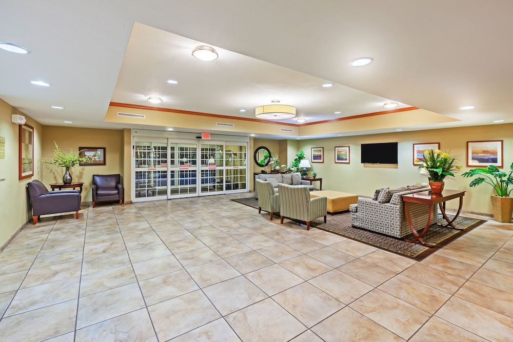 Candlewood Suites El Paso North by IHG - photo 39
