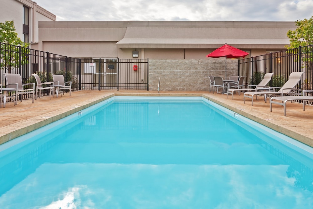 Holiday Inn Bloomington University Area by IHG - photo 17