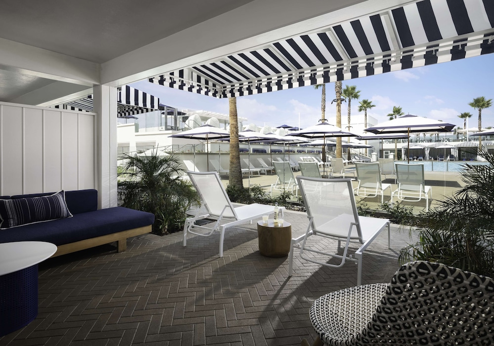 Hotel del Coronado Curio Collection by Hilton - photo 9