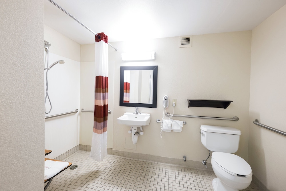 Red Roof Inn PLUS Austin South - photo 26