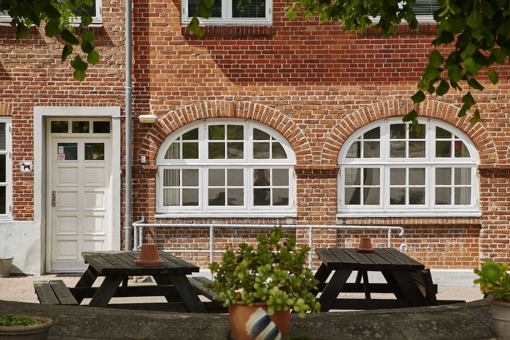 Danhostel Haderslev — 4-Star Luxury Hotel in Haderslev, Denmark