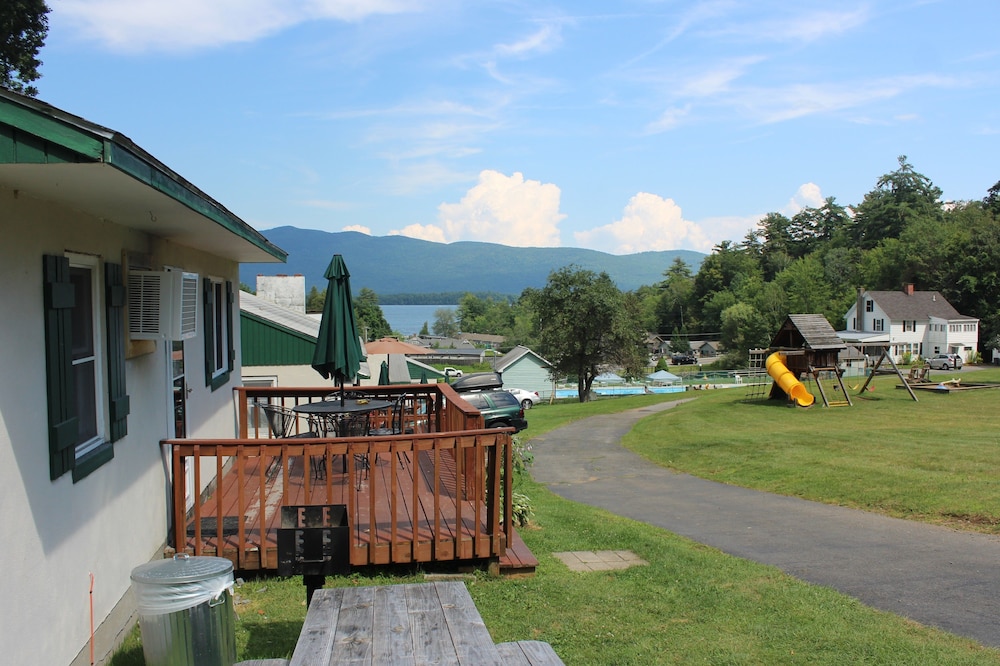 Hill View Motel and Cottages - photo 33
