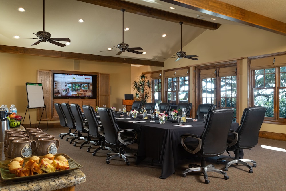 Inn on Lake Granbury a Boutique Hotel - photo 26