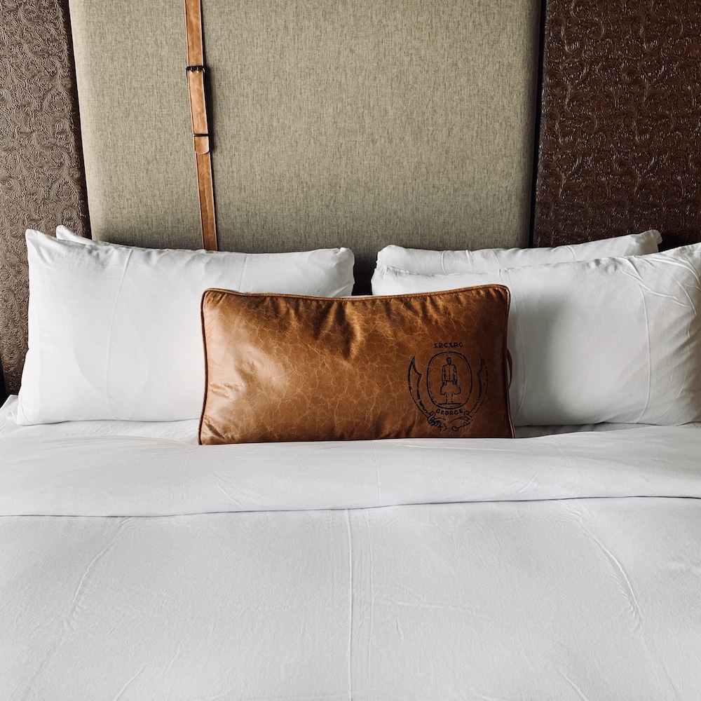 The George by Valencia Hotel Collection - photo 17