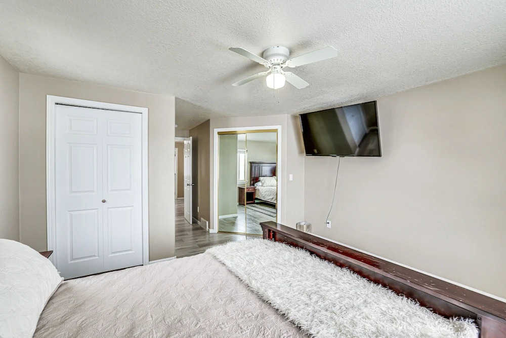 5 Mi to Ski Resort: Mtn view Townhome in Dillon - photo 7