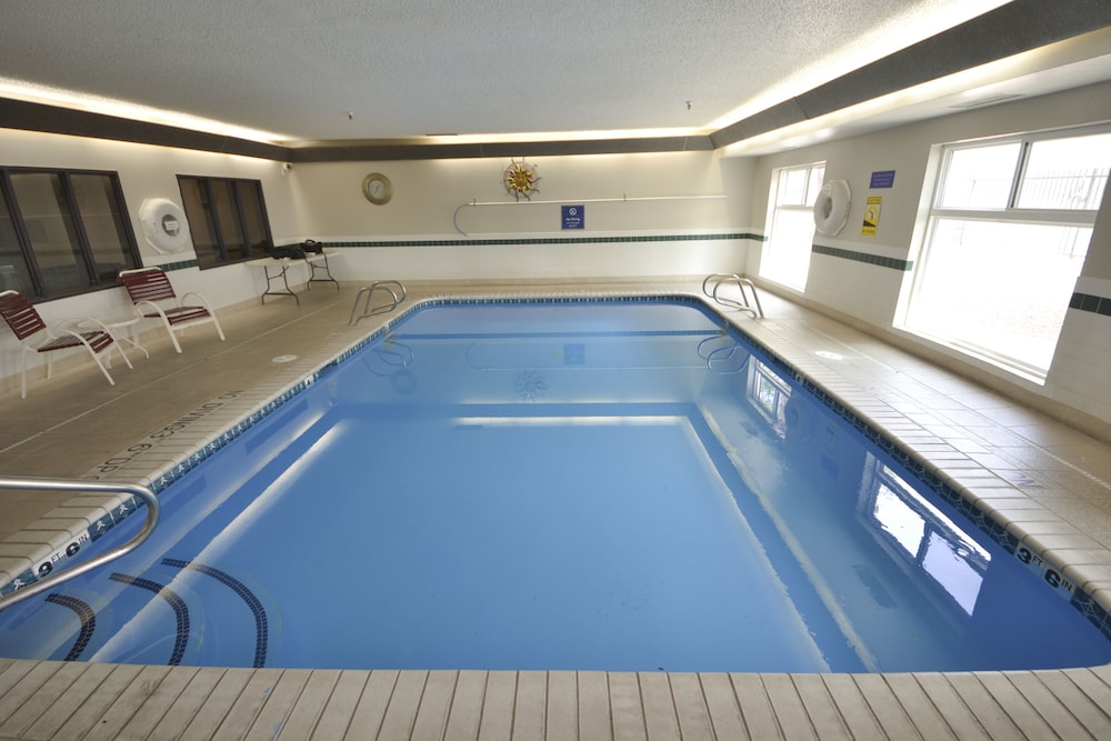 Days Inn & Suites by Wyndham Airport Albuquerque - photo 30